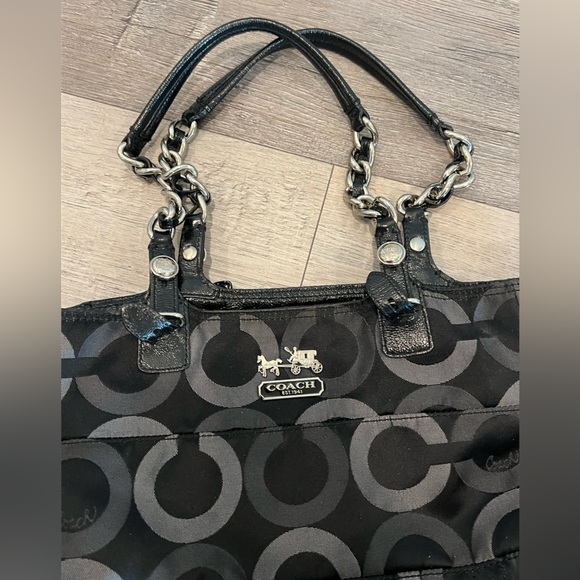 Coach Signature Black Chain Tote Bag • Patent Trim • Shoulder Purse🖤 - Picture 4 of 10